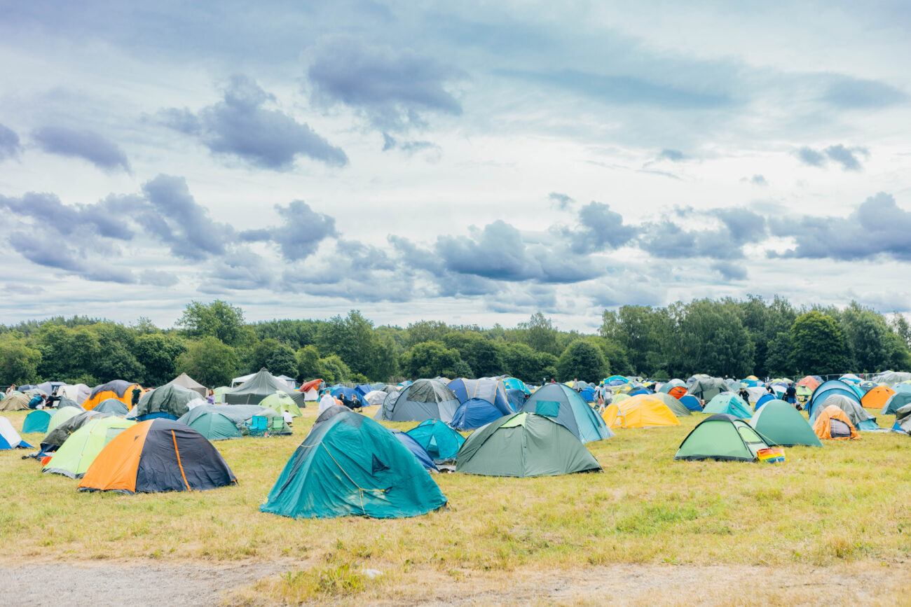 Telttoja Ruisrockin leirintäalueella.